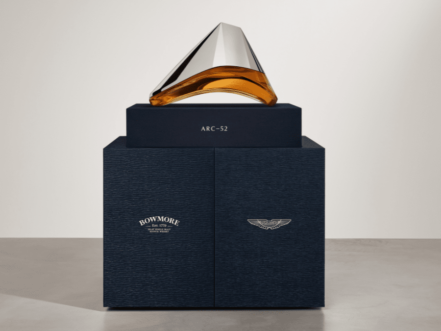 Pack shot of Bowmore ARC-52