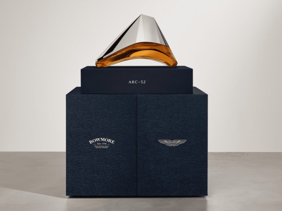 Pack shot of Bowmore ARC-52