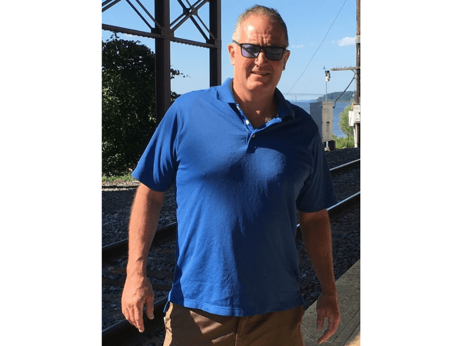 Al Smith on his way to a drinks event