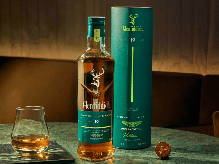 Glenfiddich 19-Year-Old bottle and box