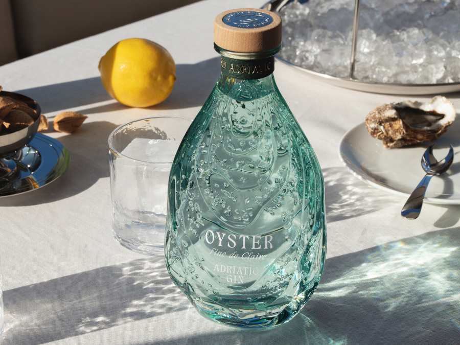 Oyster Gin bottle