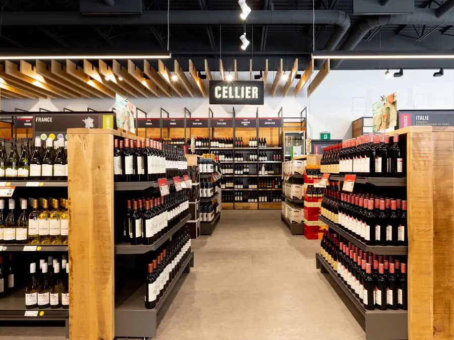 Société des alcools du Québec interior