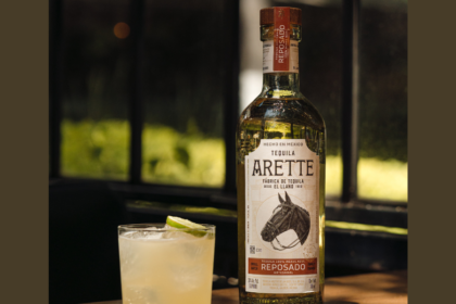 Arette Artesanal Reposado bottle