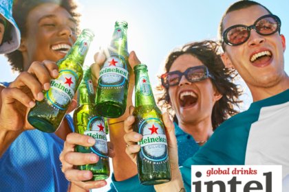 Young consumers with Heineken bottles