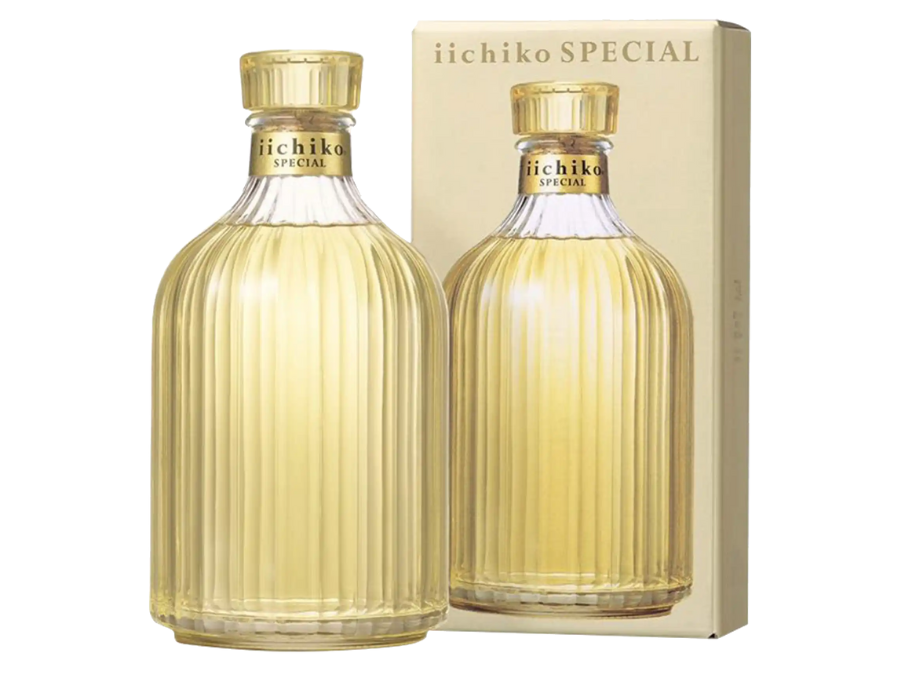 Bottle of and box for Iichiko Special shochu