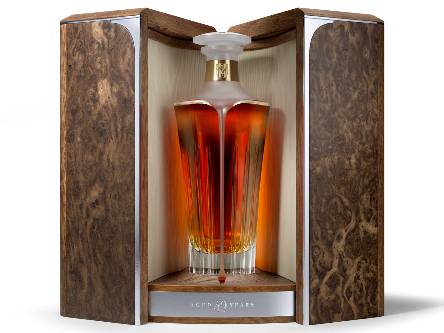 Bottle of and box for Midleton Very Rare Silent Distillery Collection Chapter Five
