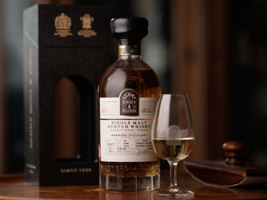 Bottle of Bowmore 1997 single malt