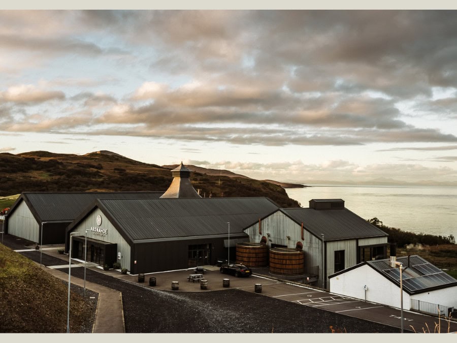 Exterior of Ardnahoe Distillery