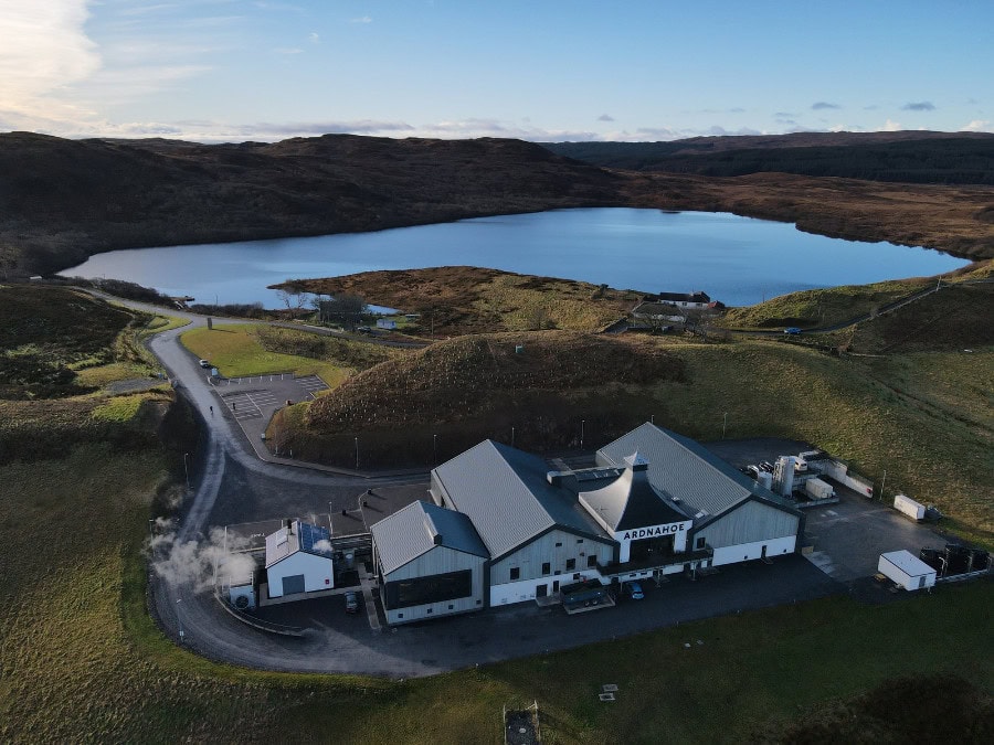 Exterior of Ardnahoe Distillery