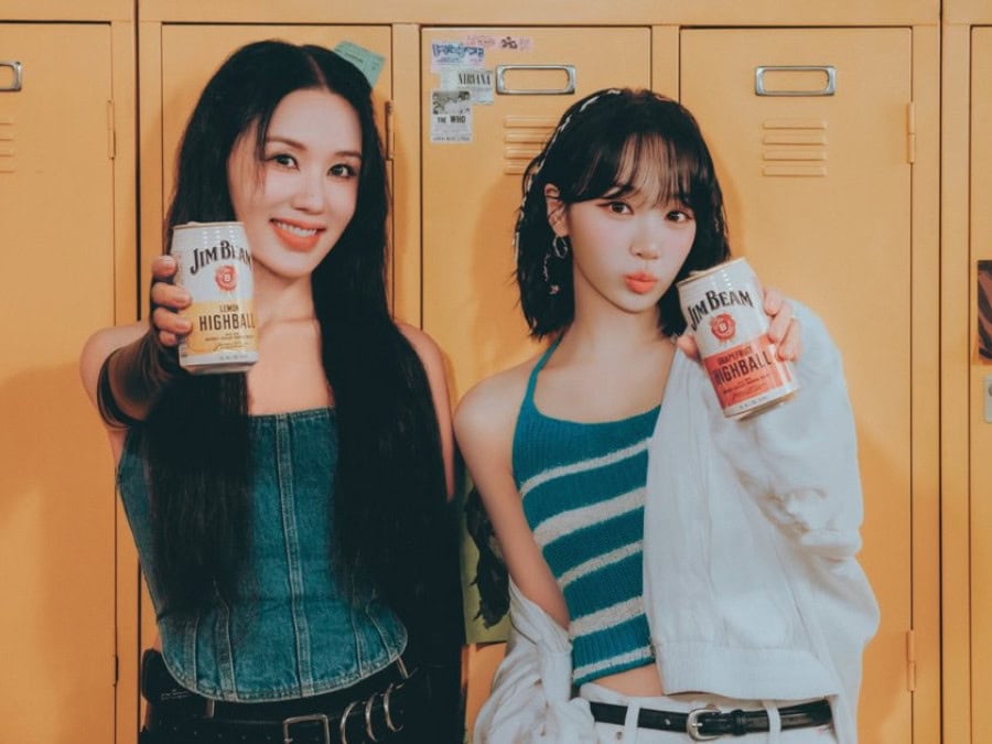 Two South Korean singers advertising Jim Beam Highball RTDs