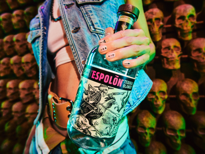 Bottle of Espolòn Tequila Blanco