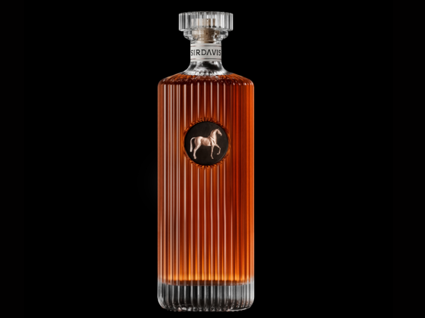Bottle of SirDavis American whisky