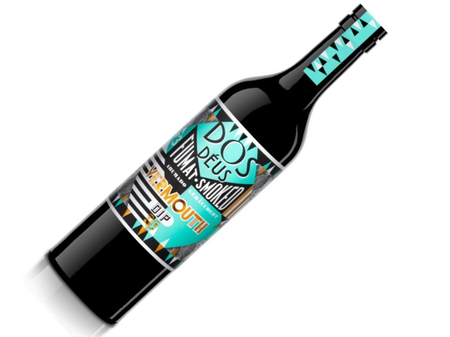 Bottle of Dos Deus Fumat - Smoked vermouth