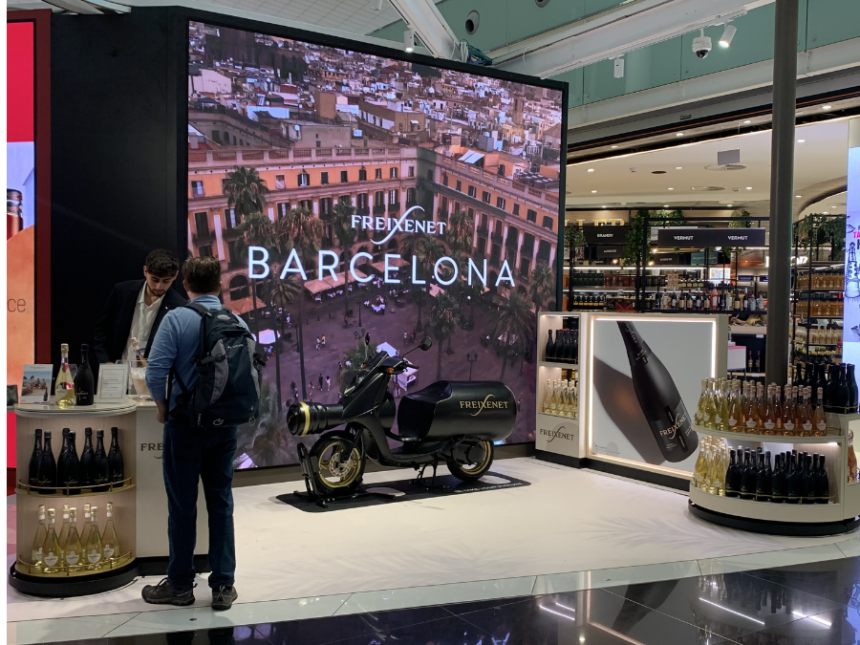 Freixenet activation in Barcelona Airport