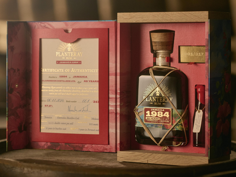 Bottle of and box for Planteray Jamaica 1984 Rum