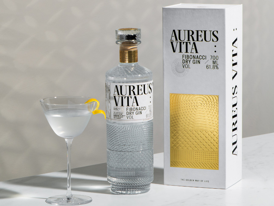 Bottle of and box for Aureus Vita Fibonacci Dry Gin