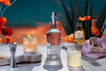 Codigo 1530 bottle next to serves and cocktail kit
