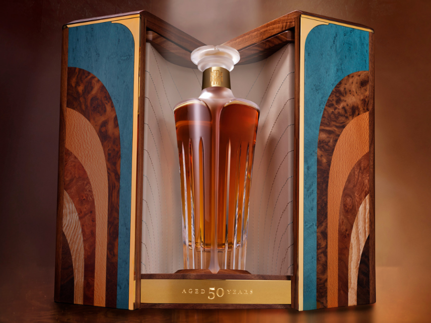 Midleton Very Rare Silent Distillery Collection Chapter Six bottle and box