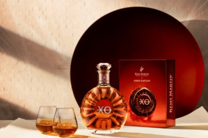 Remy Martin XO Anish Kapoor edition bottle, serves and box