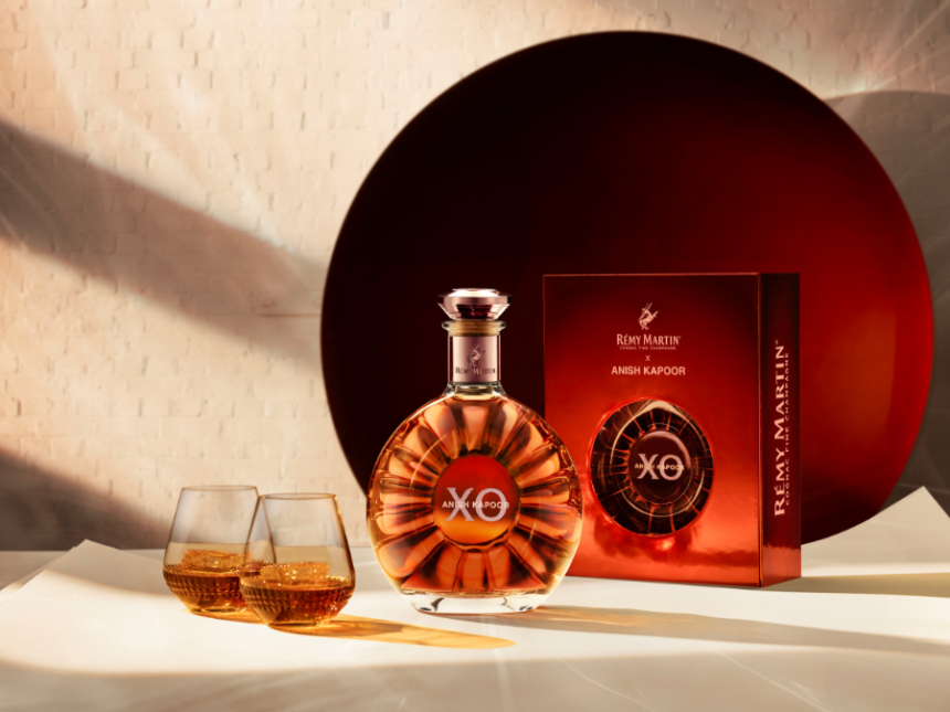 Remy Martin XO Anish Kapoor edition bottle, serves and box