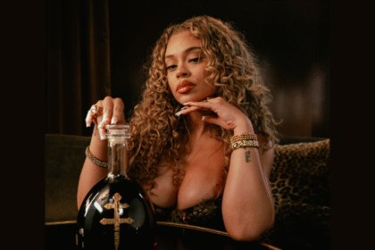 Latto with D'Usse bottle