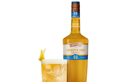 De Kuyper Batched 0.0% Amaretto Sour bottle