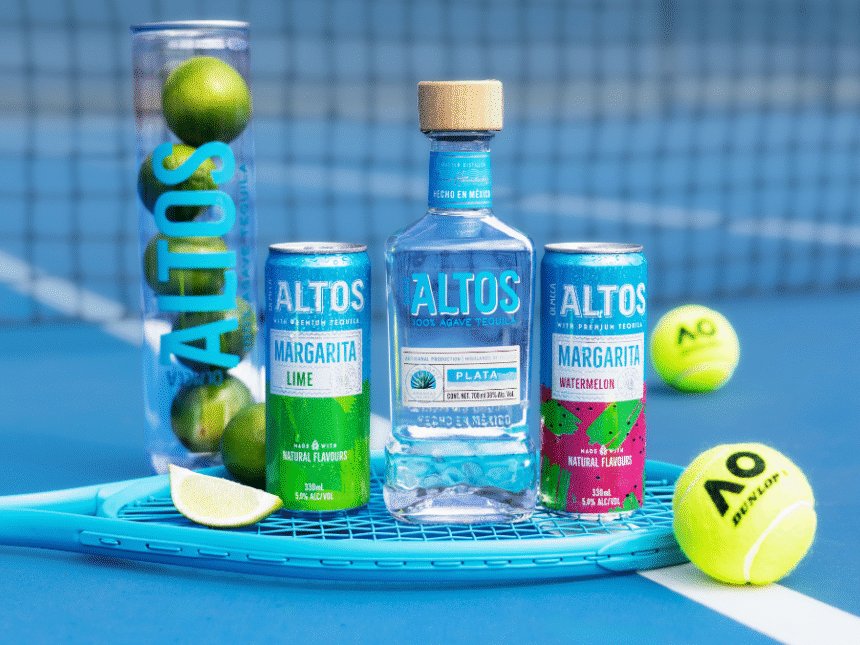 Altos product with tennis racquet on a tennis court