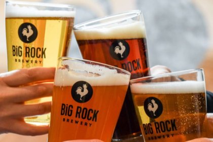 Big Rock Brewery branded glasses