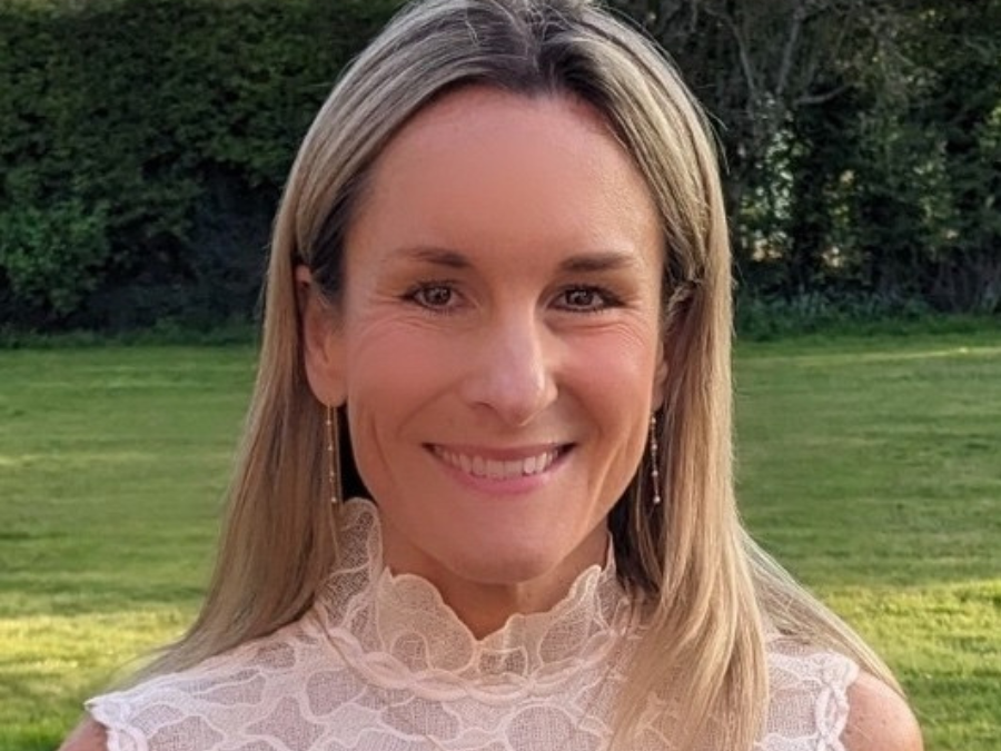 Jo Taylor headshot