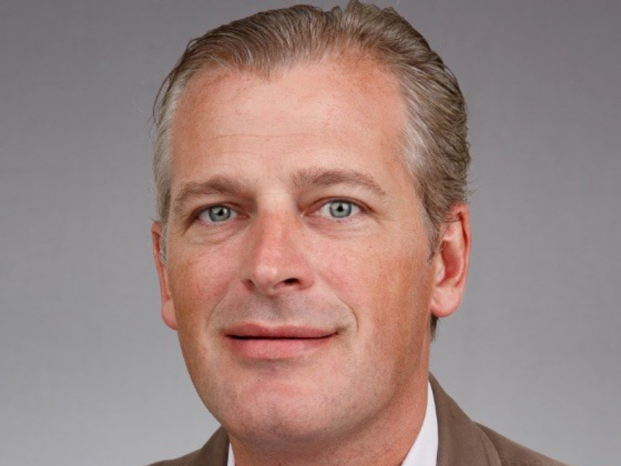 Head shot of a white man Nicolas Beckers