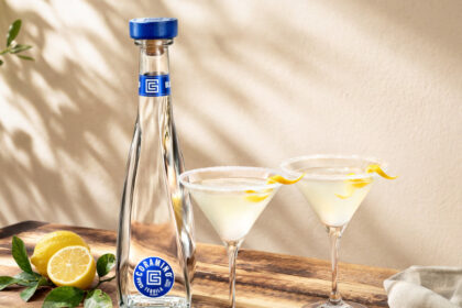 Gran Coramino blanco bottle with two glasses