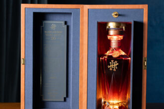 Blade and Bow 30-Year-Old Cask Strength Kentucky Straight Bourbon Whiskey
