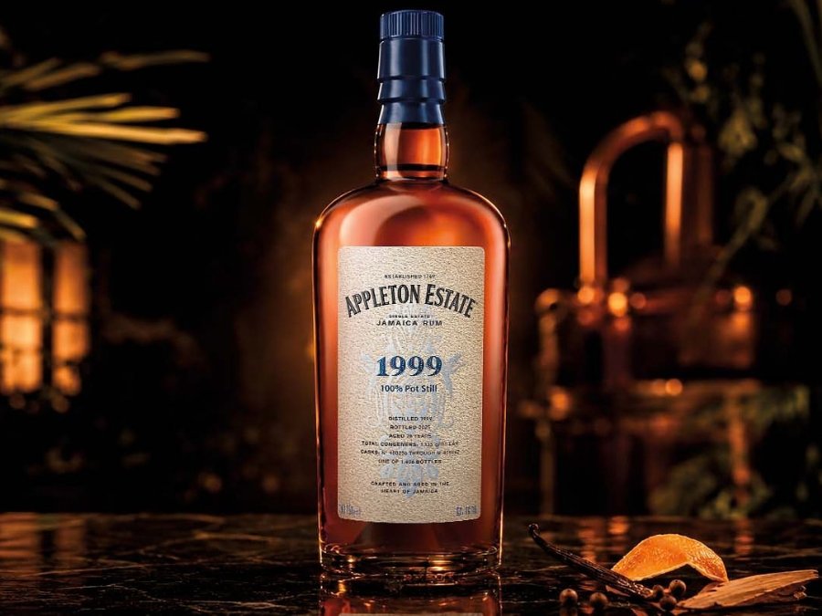 Appleton Estate 1999 bottle