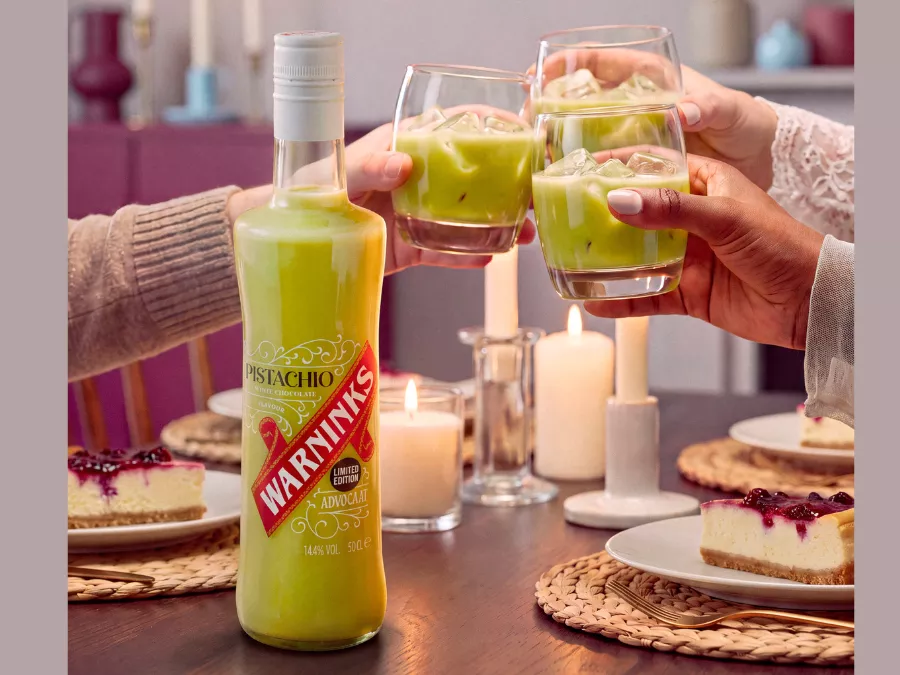 Warninks Pistachio White Chocolate bottle with two serves